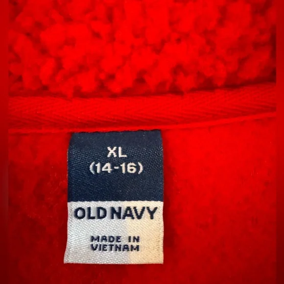Old Navy Kids Fleece Pullover - Picture 2 of 4